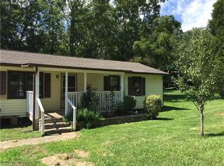 102 Oak St, Canton, NC 28716