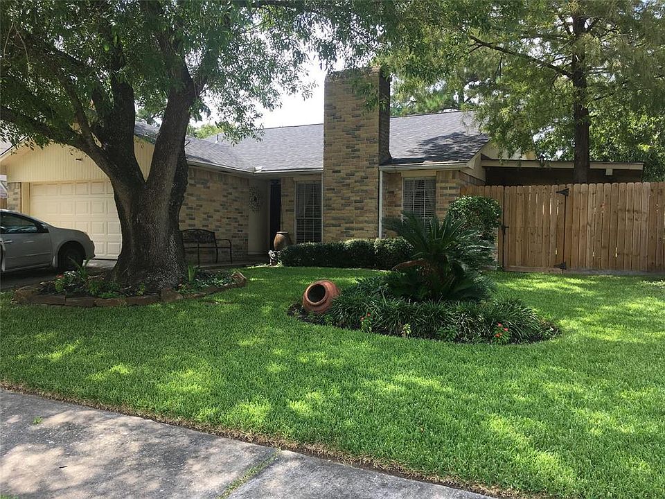 1st image of 20025 Misty Pines Dr