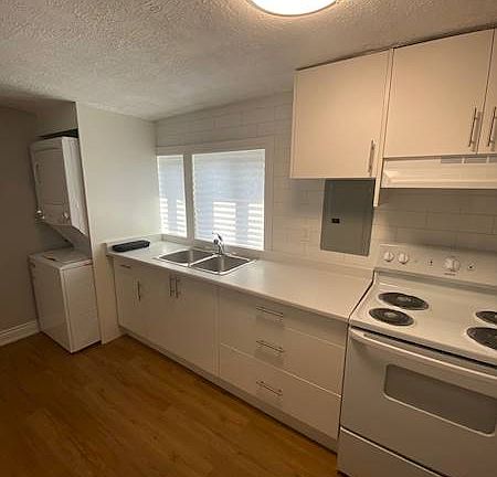 5th image of 1126 King St E #C