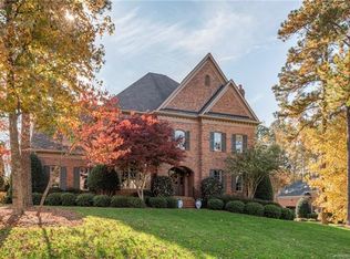 8010 Wicklow Hall Dr, Matthews, NC 28104