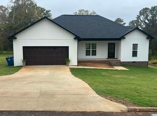 1597 Fairway Dr SW, Jacksonville, AL 36265