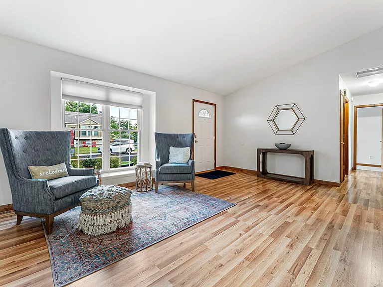 249 S Buchanan Ave — Photo 9