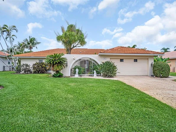 2041 Carolina Ave NE, Saint Petersburg, FL 33703