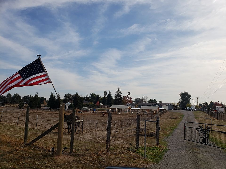 1st image of 36482 Avenue 16