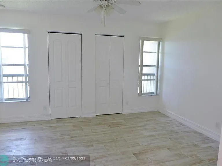 911 Twin Lakes Dr #3-N — Photo 47