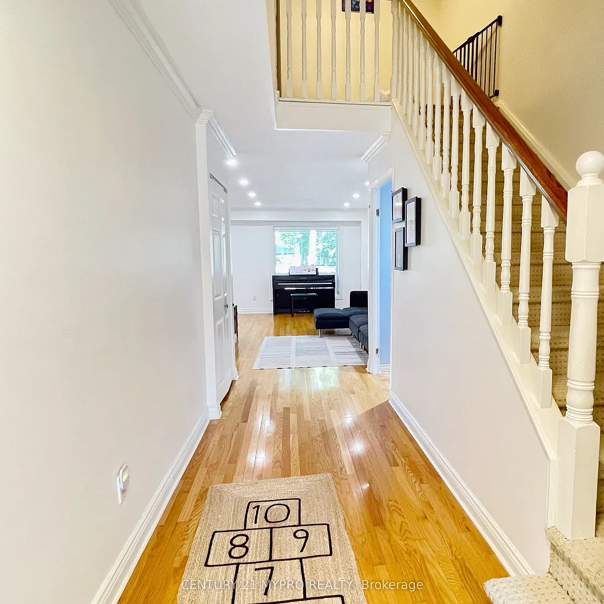 Building Photo - 58 Knightsbridge Way