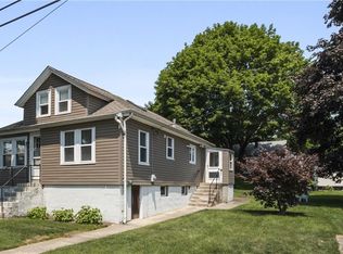 122 Church St, Barrington, RI 02806