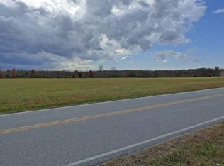 College Dr, Ash flat, AR 72513