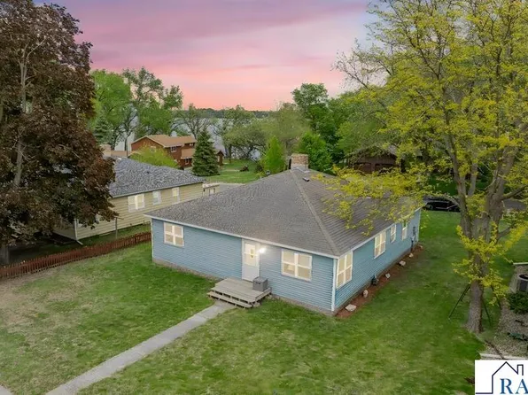48 Cottage St, Fairmont, MN 56031