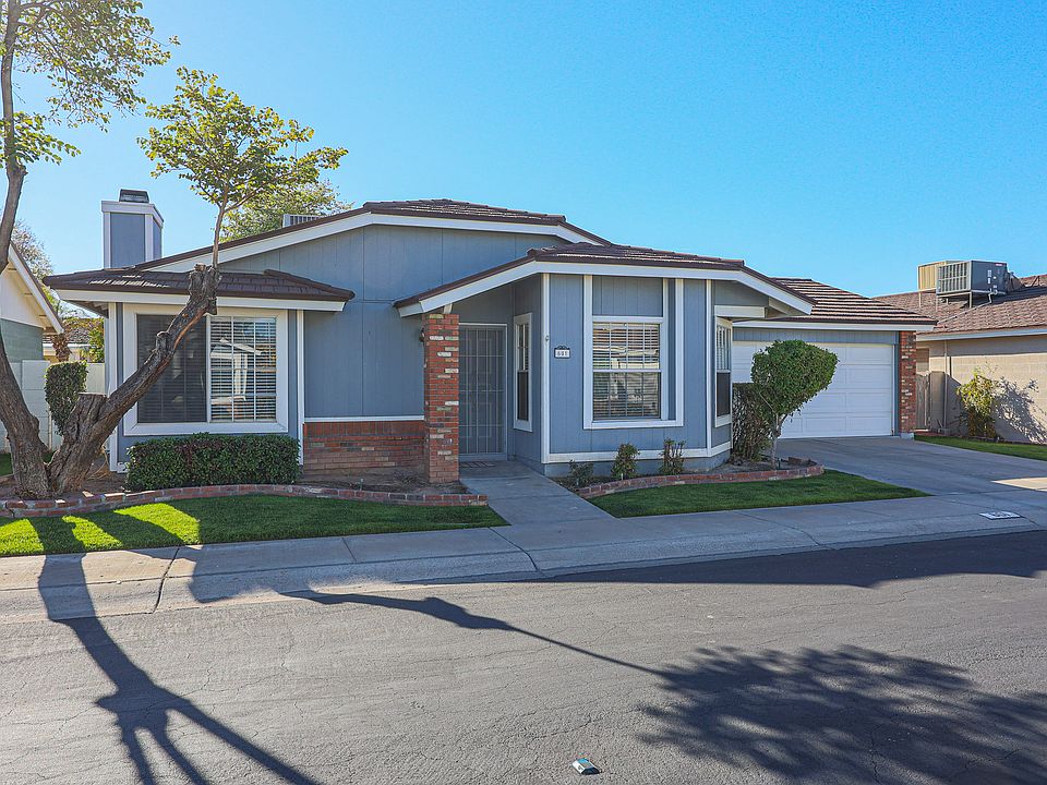 1st image of 601 E Campo Bello Dr
