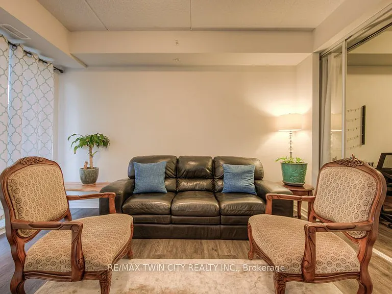 1280 Gordon St #305 — Photo 13
