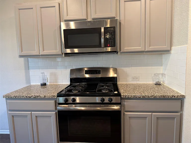 21700 Urraca Ln — Photo 6