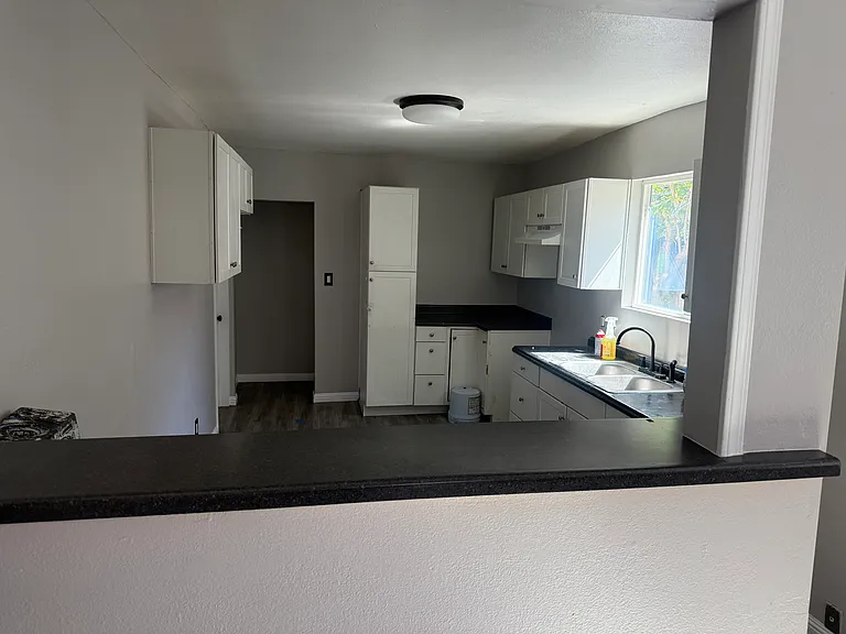 1343 E 59th Pl — Photo 4