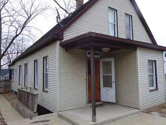 2nd image of 121 Keller St