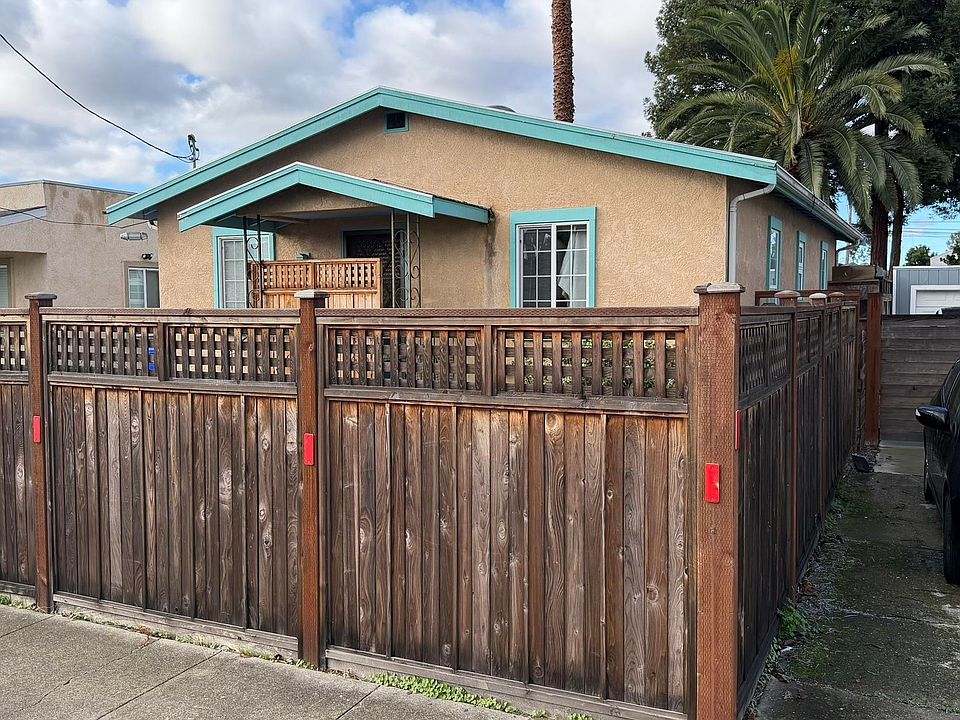 1st image of 1549 Thrush Ave