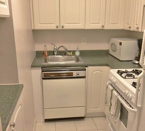 3rd image of 16 Lake St APT 5J