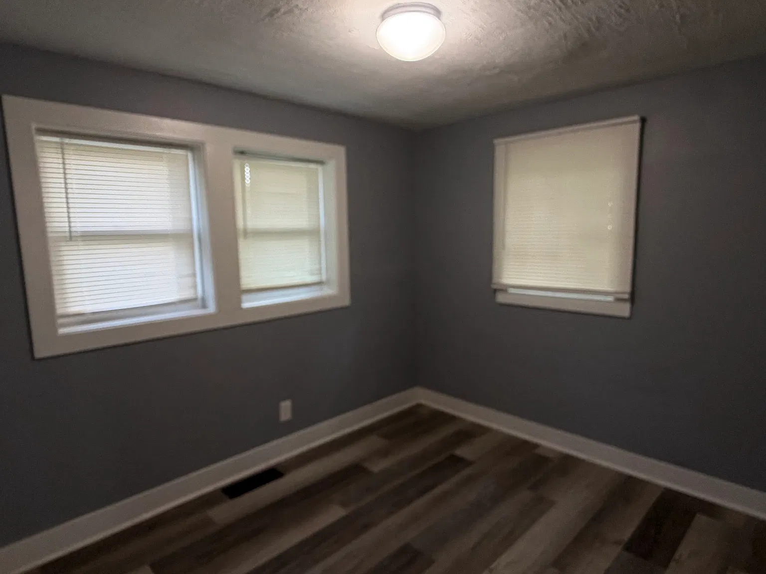 2 bed, 870 sqft, $1,100 — Photo 3