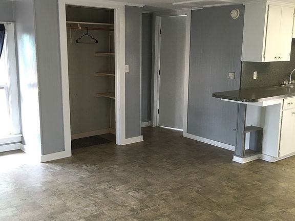 3rd image of 702 E Jackson St El Campo