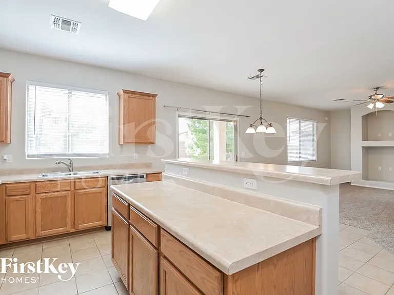 10616 S Lucius Dr — Photo 5