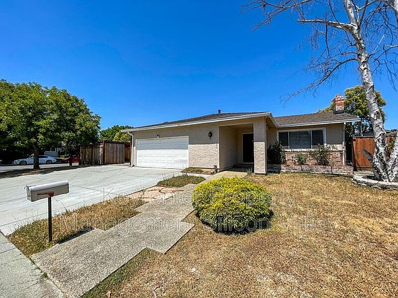 3rd image of 15240 Pratola Ct