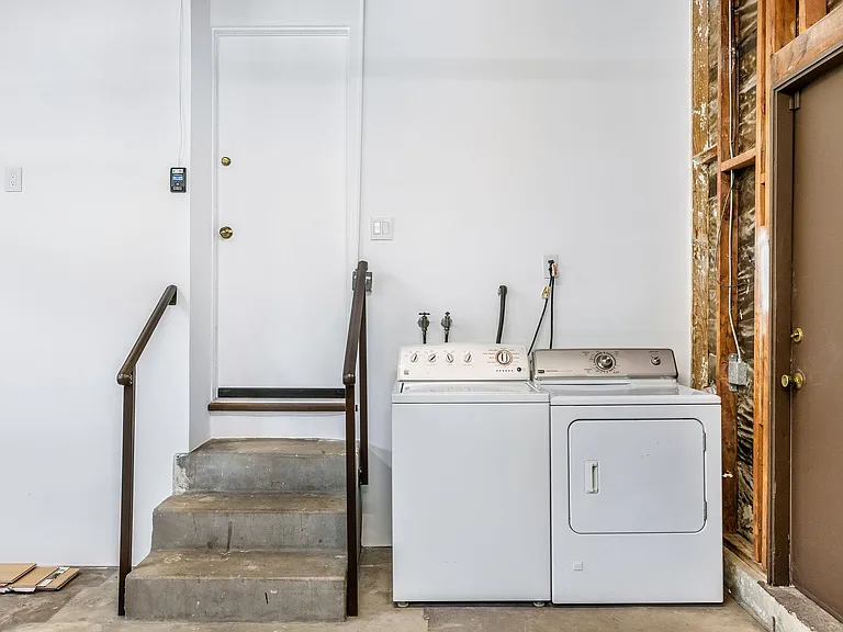 1314 Glenavon Ave — Photo 35