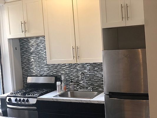 3rd image of 500 Saint Johns Pl APT 4I