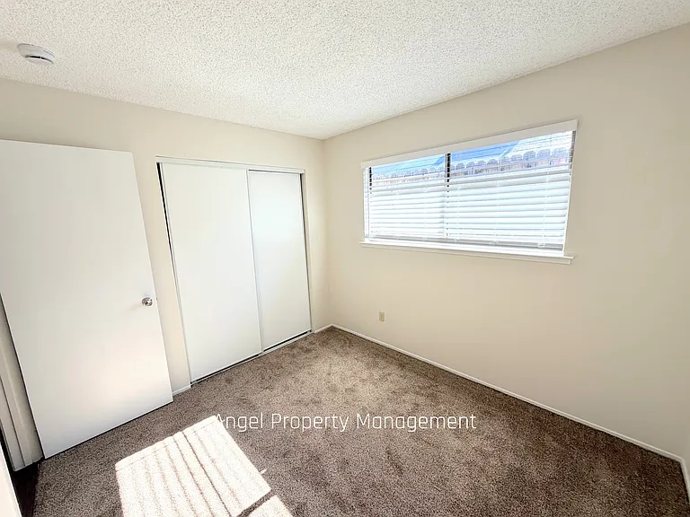 7885 Vistaridge Dr — Photo 9