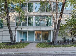 2532 Wellington Ct, Evanston, IL 60201