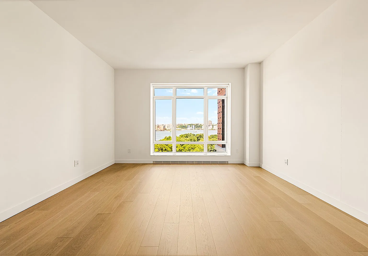 555 West 22nd Street — Photo 2