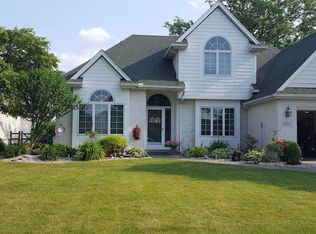 4262 Morning Dove Dr, Oregon, OH 43616
