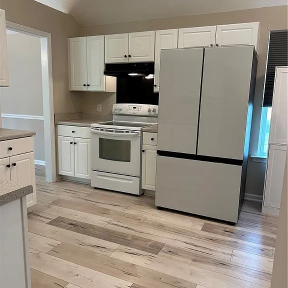 223 Chippingwood Cir — Photo 8