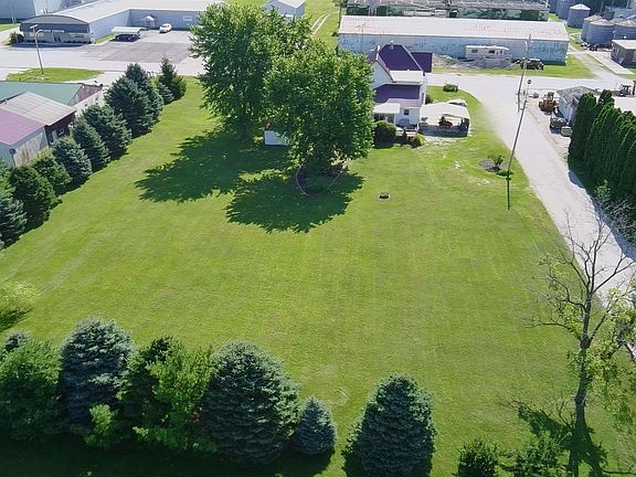 2nd image of 402 N Old Us Highway 41