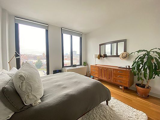 4th image of 64 Bayard St APT 3F