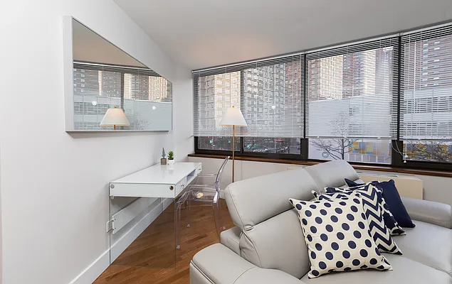 Rented by MyNyHousing | media 84