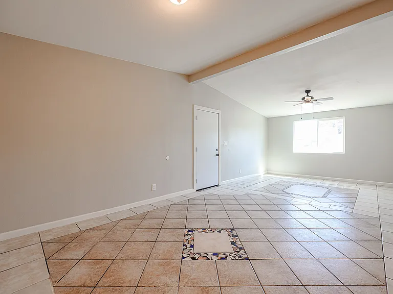 3607 W La Salle St — Photo 9