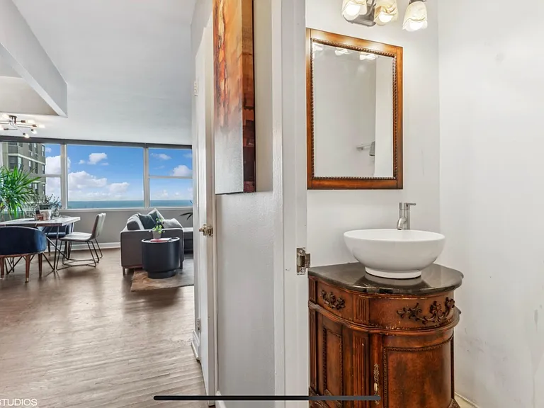 Powder Room