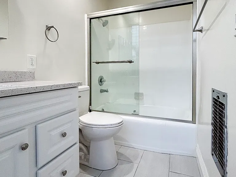 222 Washington Ave #17 — Photo 20