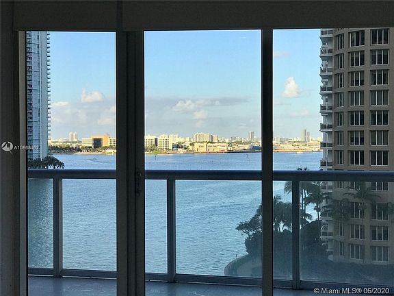 5th image of 465 Brickell Ave #B-717
