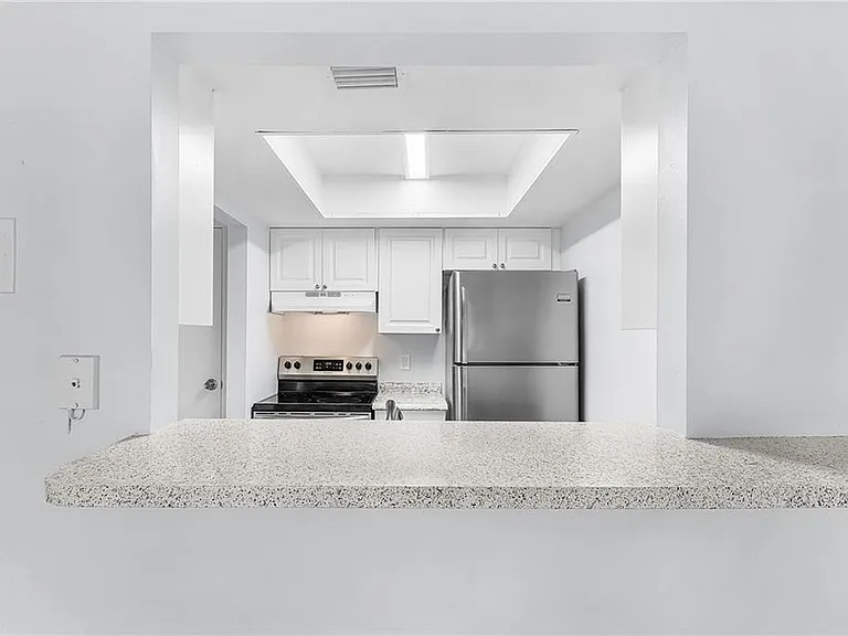 3704 Broadway #110 — Photo 4