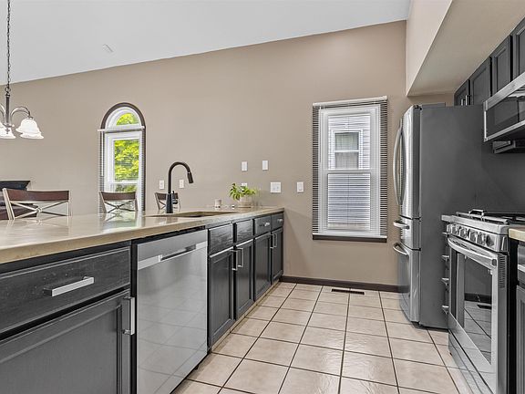 4th image of 5840 Windy Knoll Dr