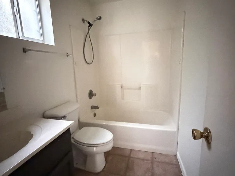 344 Bartlett Dr #E — Photo 19