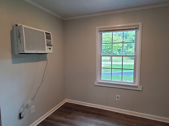 5th image of 213 Blanton St