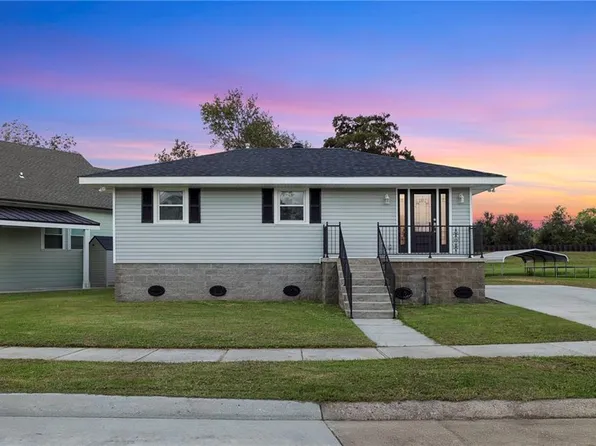 1924 Benjamin St, Arabi, LA 70032