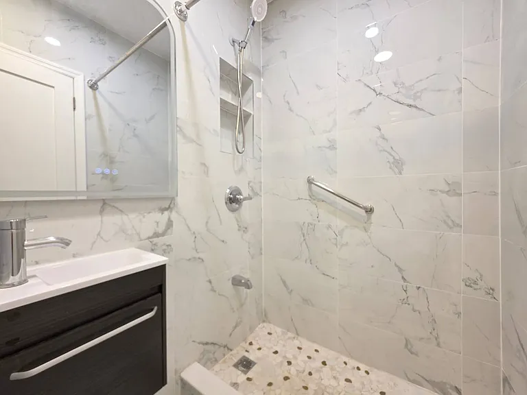 2722 E 26th St #1 — Photo 7