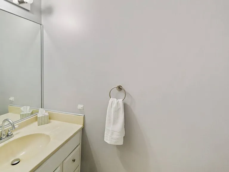 1503 Hollytree Ln — Photo 21
