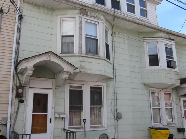 36 S Saint Peter St, Schuylkill Haven, PA 17972