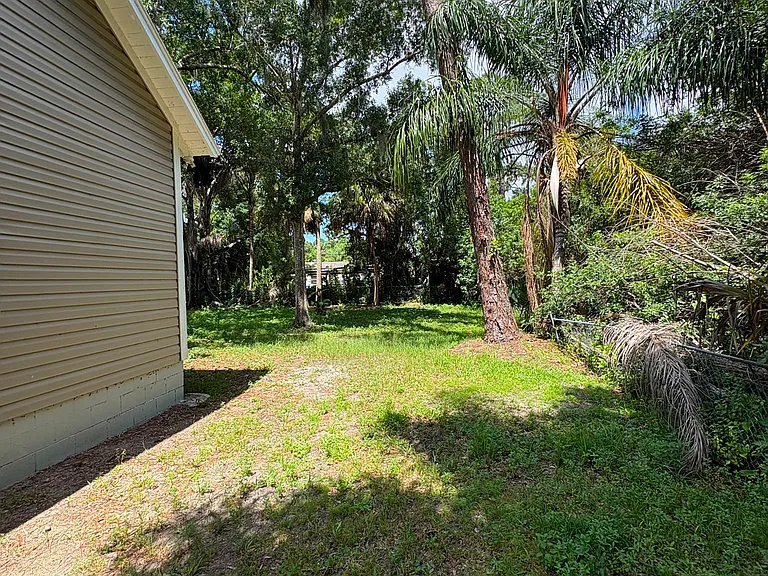 145 Ruth St — Photo 8