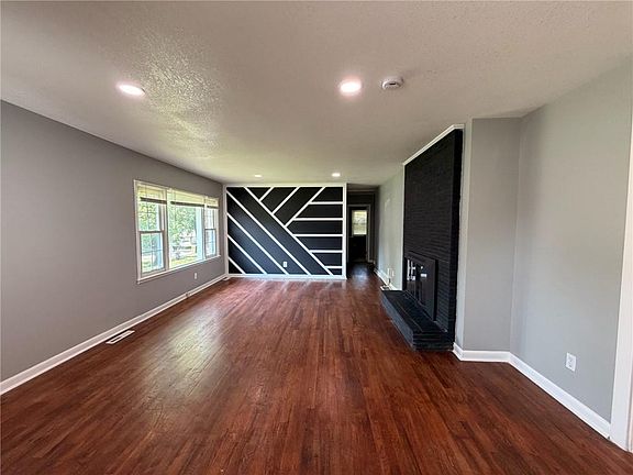 5th image of 2602 NW 86th St