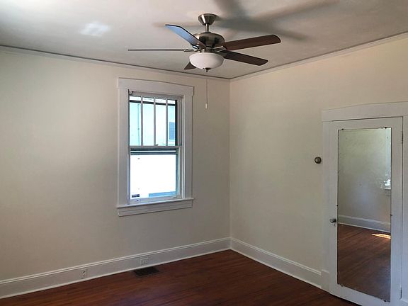 4th image of 336 College Ave