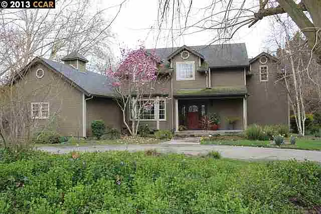 1361 Lawrence Rd photo 1